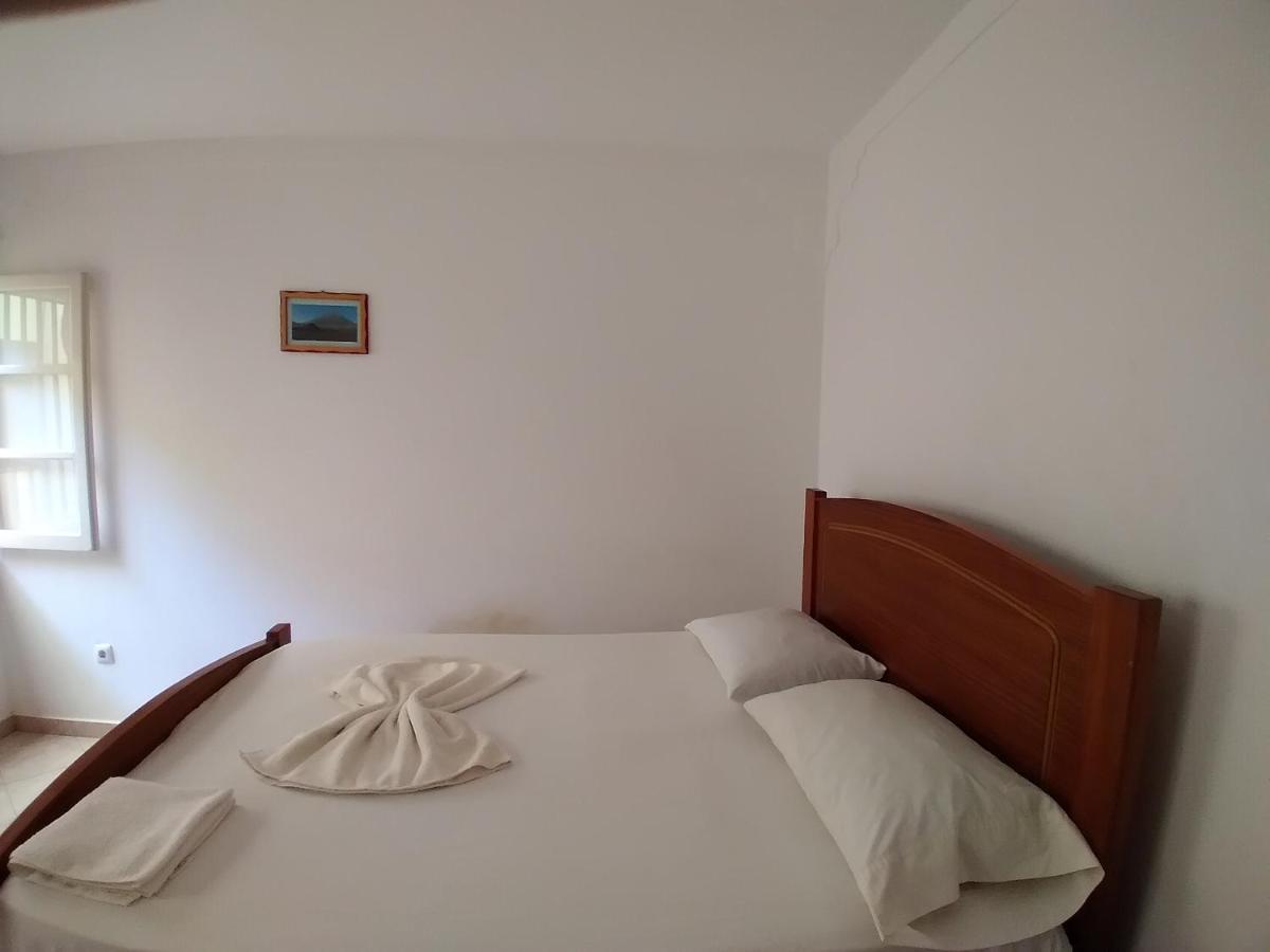 Pensao Domingas Hotel เซาฟิลิเป ภายนอก รูปภาพ