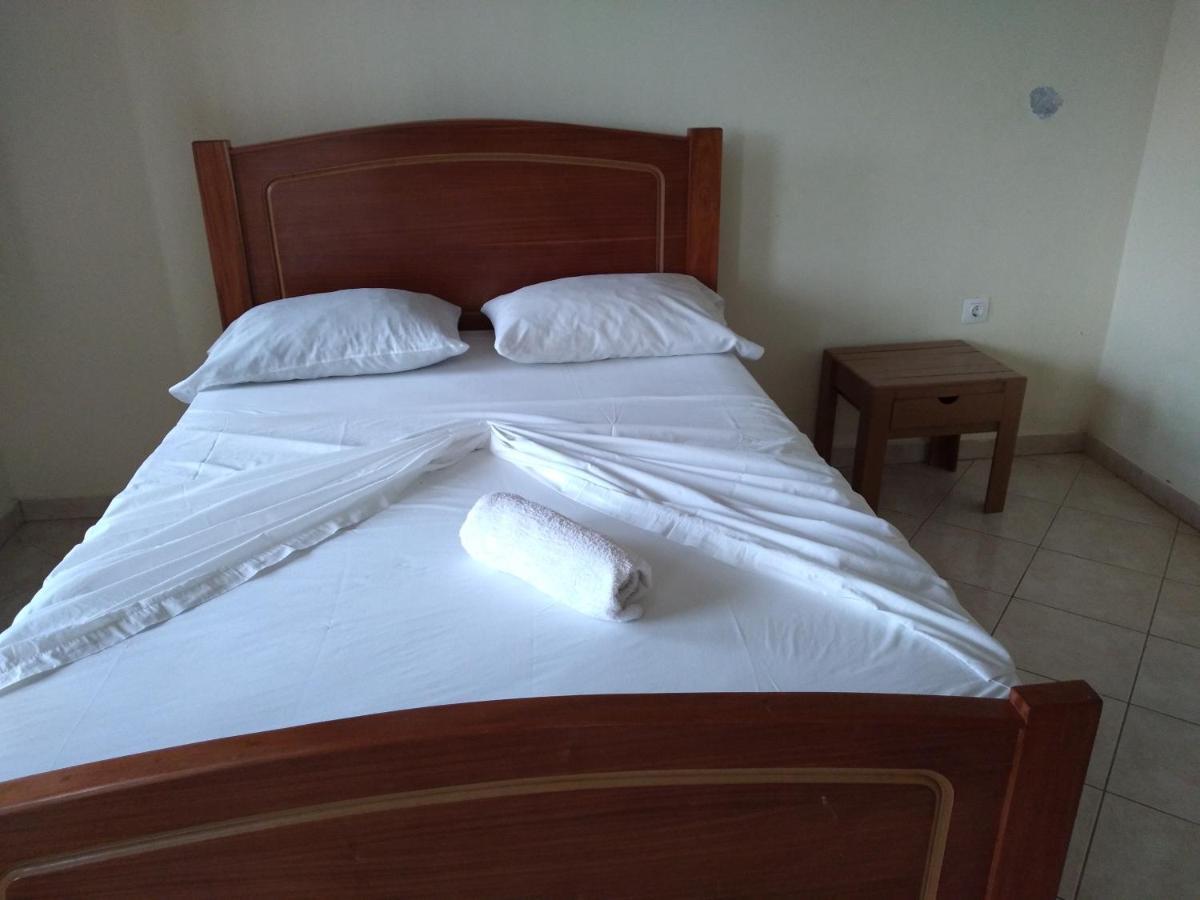 Pensao Domingas Hotel เซาฟิลิเป ภายนอก รูปภาพ